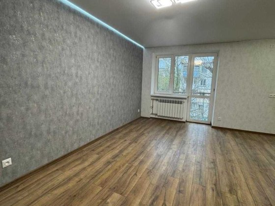 Власник. 2 кімнатна з новим ремонтом по вул. Університетська. ТОРГ Херсон