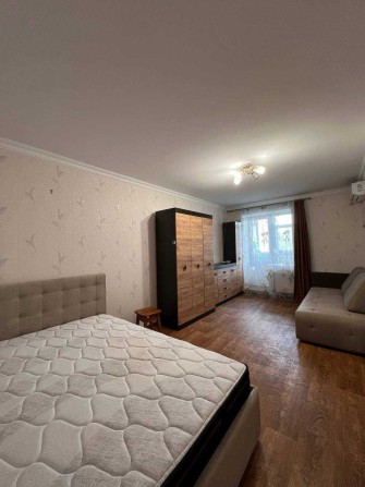 Простора квартира в новобудові біля СНАУ - фото 1