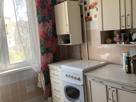 Продаю 2-х кімн. кв-ру /м-н Сонячний/ Кривий Ріг