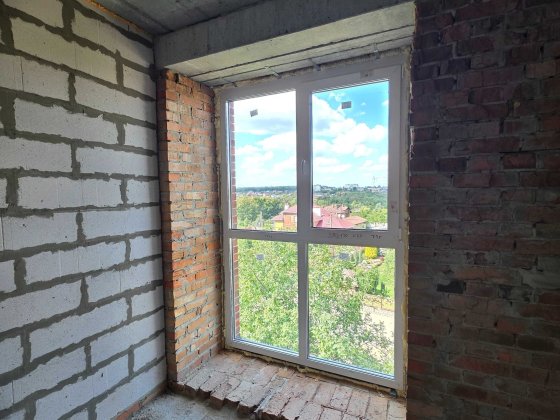 Трикімнатна квартира в цегляній новобудові. КОТЕЛ. Великотирнівська 9а Полтава