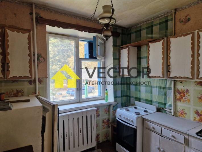 ТОП Пропозиція! Бюджетна 2к квартира з балконом, цегла! ТОРГ - фото 1