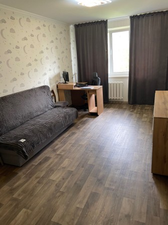 Продам 2 кім квартиру на Металлургів з ремонтом - фото 1