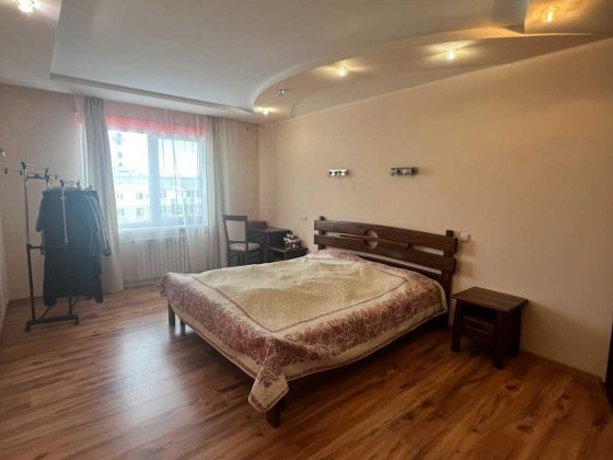 Левада 3х кімнатна квартира з косметичним ремонтом в Новому будинку! Полтава