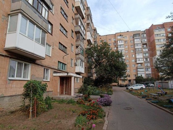 Продаж просторої  квартири по вул. Баяна Полтава