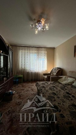 Продам 3 кімнатну квартиру в затишному районі міста - фото 1