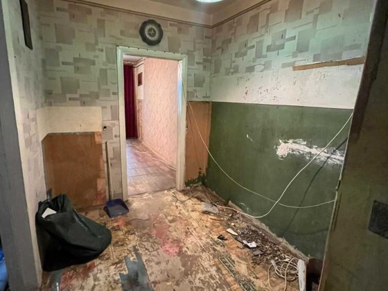 3-кімнатна під ремонт на Алмазному !!!