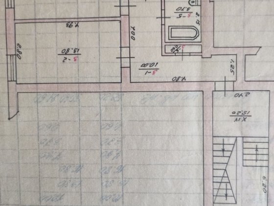 Продається 2-к.  сталінка вул. Хотинська Черновцы