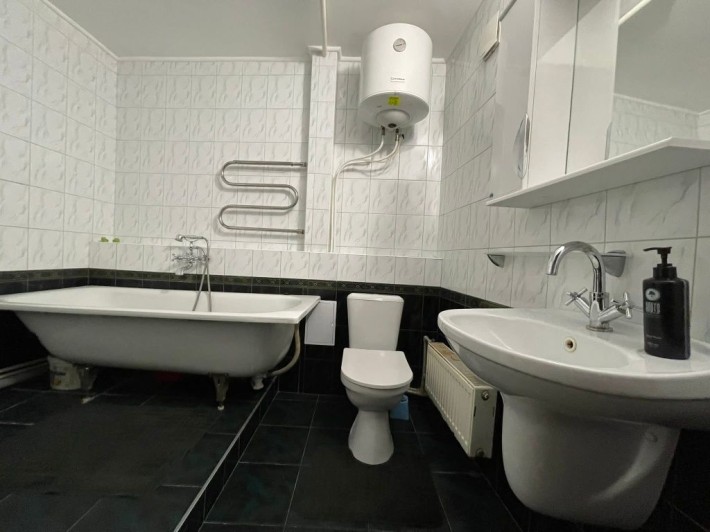 Продам 3 кім-А/Опалення Гайдамацька - фото 1