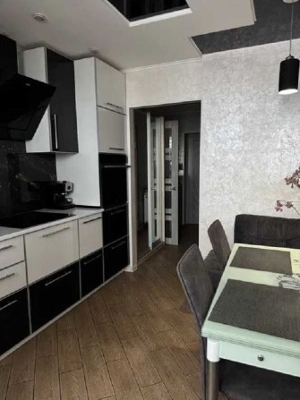 Продаж квартири в новому будинку - фото 1