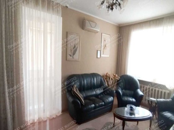 Центр міста! Простора трикімнатна квартира Полтава