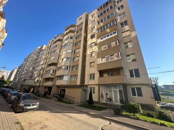 Продаж 3 кімнатна квартира в зданій НОВОБУДОВІ Черновцы