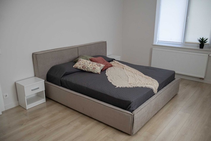 Продається 2-кімнатна в новобудові з ремонтом і технікою, 75 м² ЗДАНА - фото 1