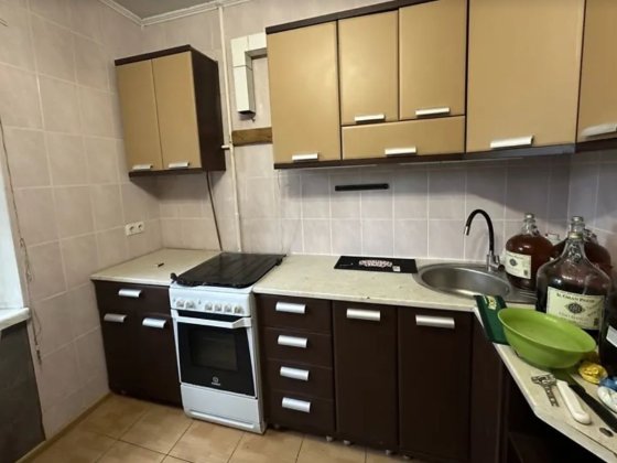 Продам 1 кім Шухевича Рівне