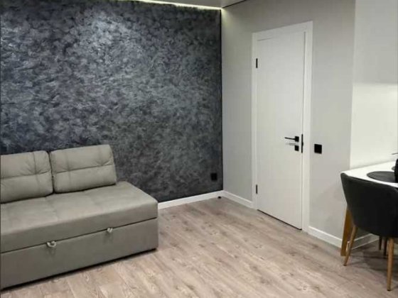 *1к квартира з чудовою територією поруч Рівне