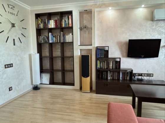 3-кімнатна «новобудова» з ремонтом, вул. Будівельників Черновцы