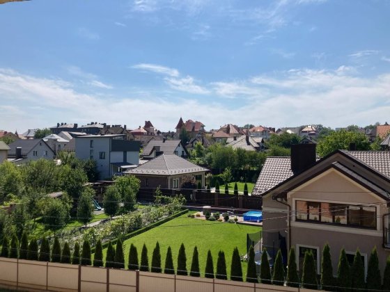 Продам 4к.кв в готовому будинку район Кварцу Черновцы