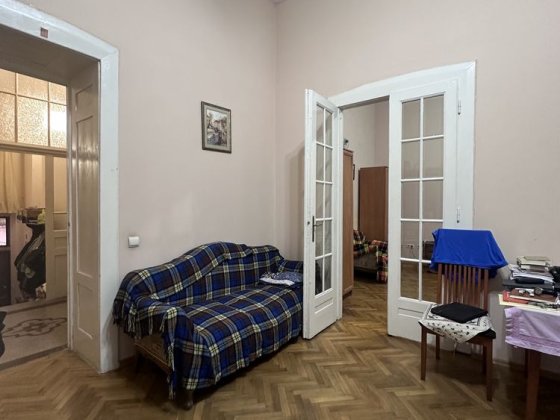 Продаж 2-х кімнатної каартири, вул. О.Кобилянської Чернівці