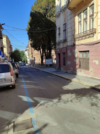 Продам квартиру в центрі міста. - фото 1