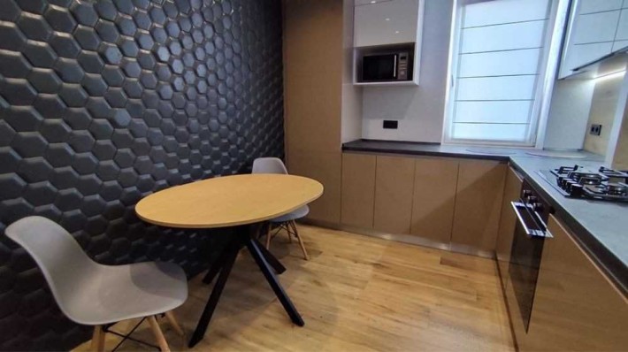 Елітна ВИДОВА 1к. квартира з авторським ремонтом в Центрі міста - фото 1