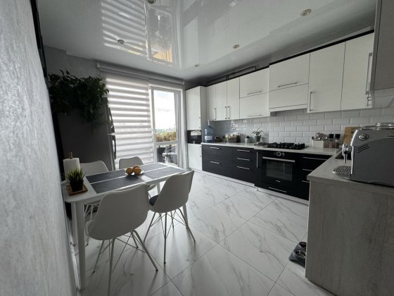 Продаж 2-к квартиру ЖК «Luxury Square” На щасливому ( перша лінія) Ровно