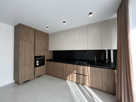 Продаж 1-кімнатної квартири з ремонтом Рівне