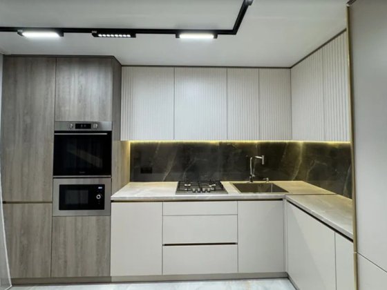 Продаж 1к квартири 42 кв. м на вул. Генерала Мирона Тарнавського Тернополь