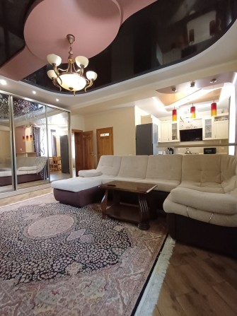 2-х кім. новобудова, Кочубея 33,  2/5, 69 кв, ремонт, меблі і техніка - фото 1