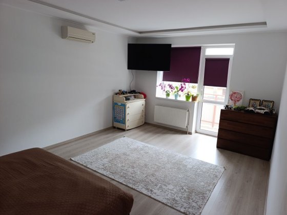 Продам велику 4-х кімнатну квартиру Ужгород