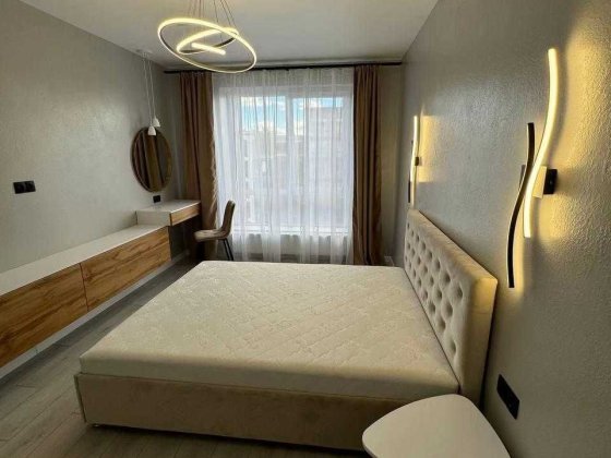 Сучасна 1 кім новобудова у ЗДАНОМУ будинку (Героїв Майдану, 53) Чернівці