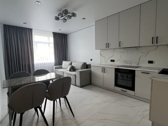 Продаж гарної квартири в новобудові Ужгород