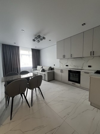 Продаж гарної квартири в новобудові - фото 1