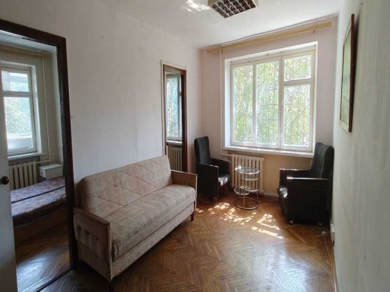 Продам 4к квартиру, на 2му поверсі, цегла, Київський р-н Полтава