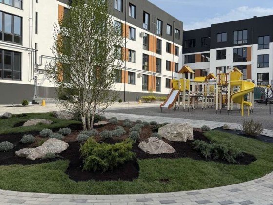 Продаж однокімнатної новобудови На Щасливому з виглядом на озеро Ровно