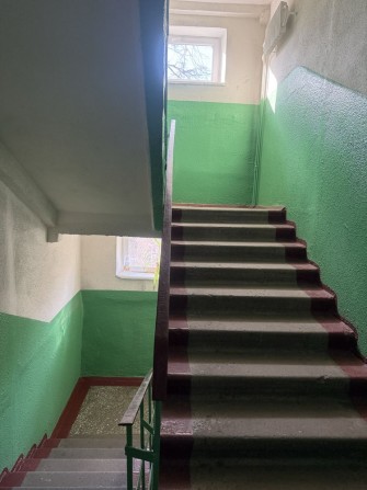 Увага ! Продаж 1к в цегляному будинку в центрі міста! - фото 1