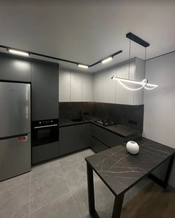 Продаж 2к квартири 57.1 кв. м на вул. Київська - фото 1