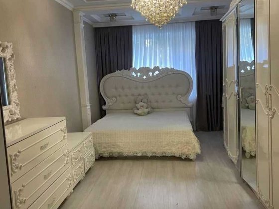 Продаж 4-х кімнатної квартири на Садах Євроремонт №11143 Полтава