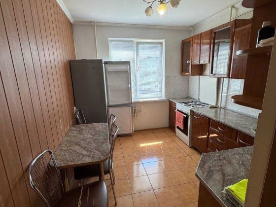 Продаж 2-кімнатної квартири з меблями з євроремонтом. Черновцы