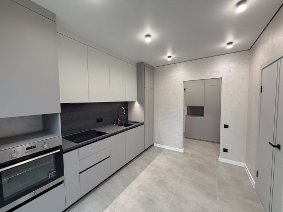 Продам 1-кімнатну квартиру з ремонтом! Рівне