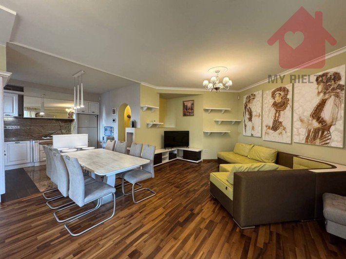 Продаж трикімнатної квартири з терасою на даху (район Боздош) - фото 1