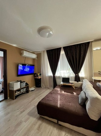 Продаж затишної квартири з ремонтом та меблями - фото 1