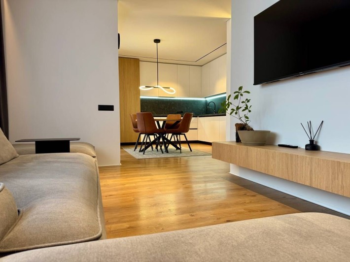 Стильна 2к квартира з якісним ремонтом у найбажанішому районі міста - фото 1