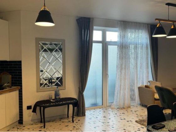 2 кімнатна з виходом на терасу