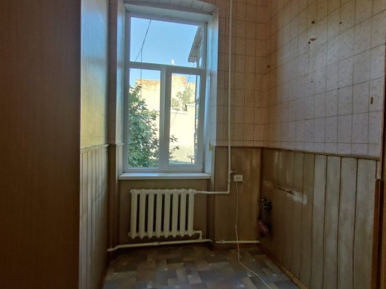 Продам квартиру 57 кВ. М Чернівці внизу вул. Шевченка.. Черновцы