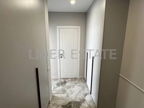 Продається 2,5 кімнатна квартира жк радіщева Ужгород