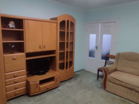 Здам на довгий термін 3-х кімнатну панельку Південно-Кільцева(низ) Годилов