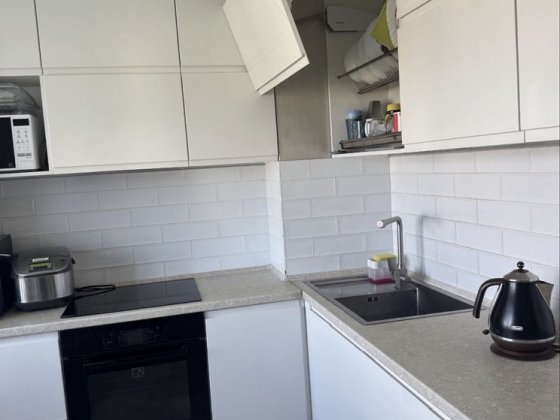 Продам 2 кімнатну новобудову , район парку Чернівці