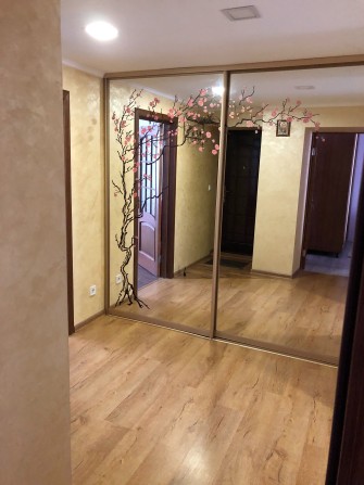 Продам квартиру в центрі міста - фото 1