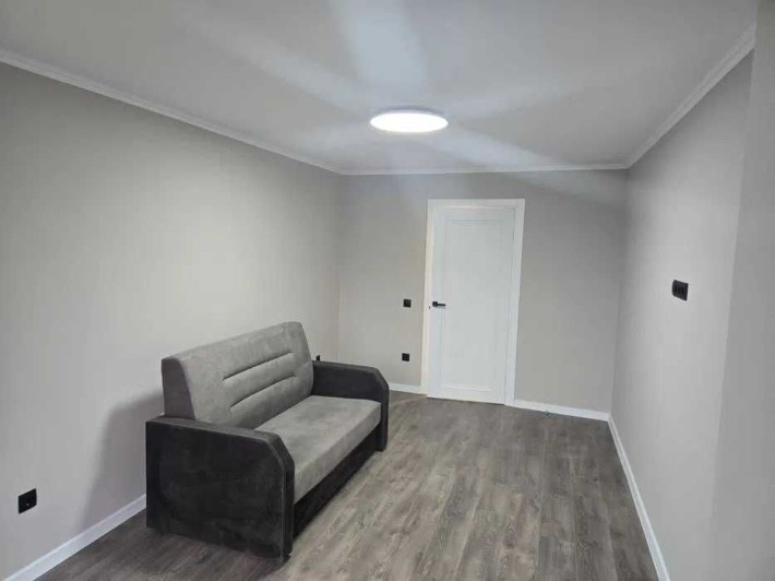 Продається 2 квартира з євроремонтом - фото 1