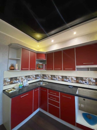 Продаж 3-к квартири - фото 1