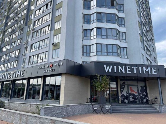 Сучасна з видом на Дніпро 2-кім. квартира в центрі по Грушевського Черкаси